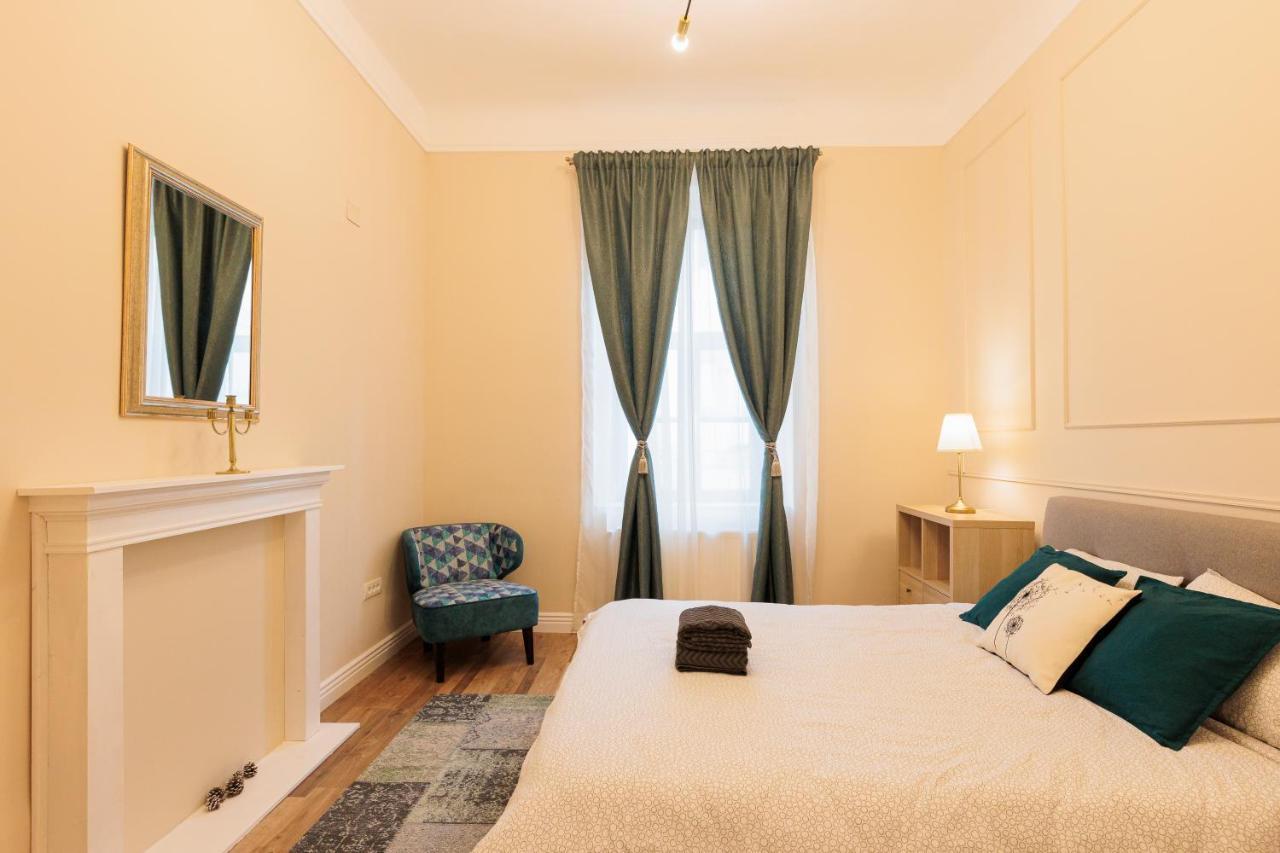 Cozy Apartment In The Historical City Center Тимишоара Экстерьер фото