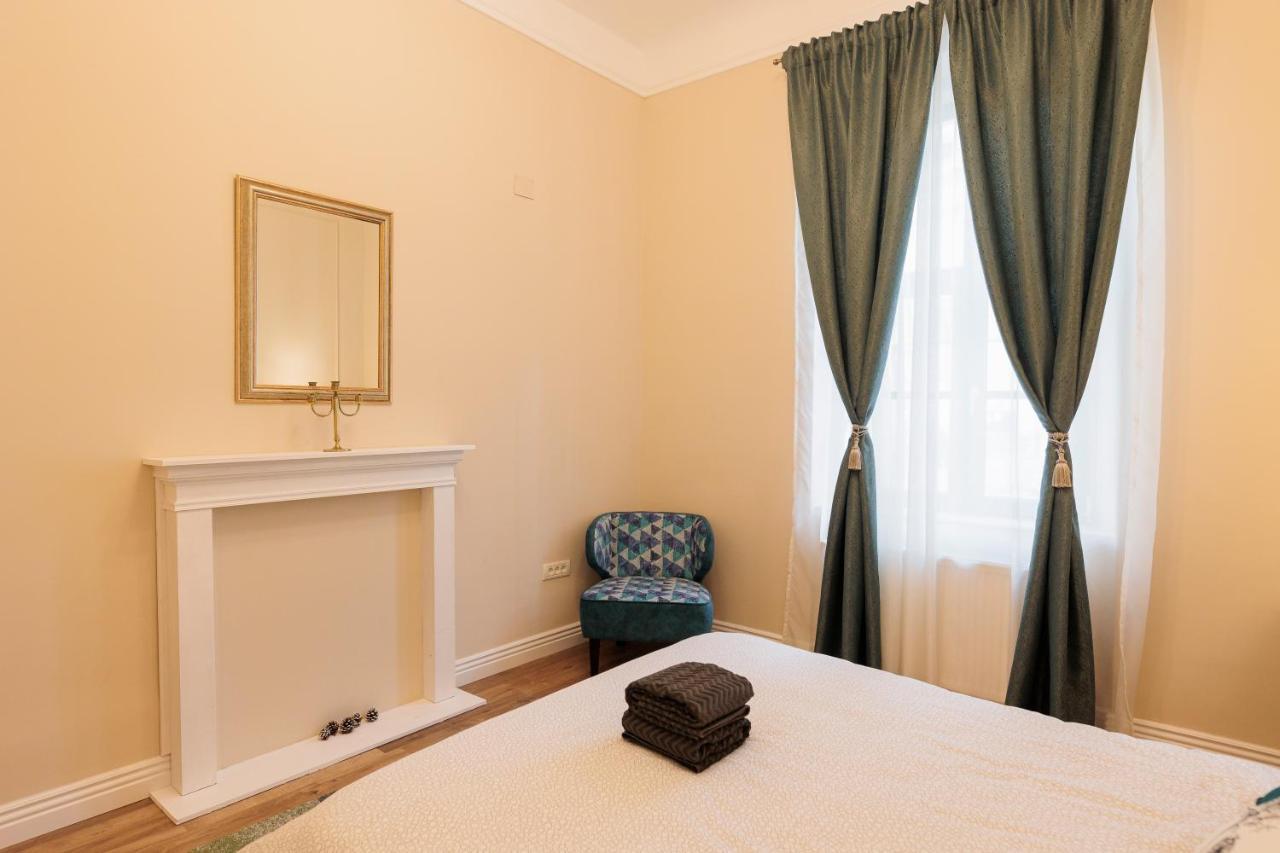 Cozy Apartment In The Historical City Center Тимишоара Экстерьер фото
