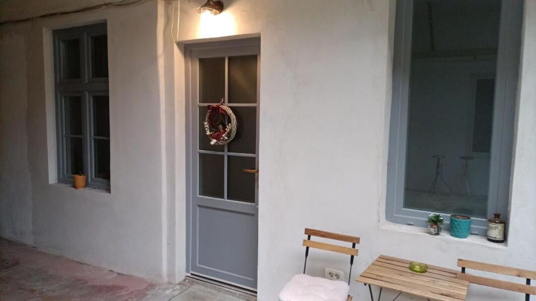 Cozy Apartment In The Historical City Center Тимишоара Экстерьер фото